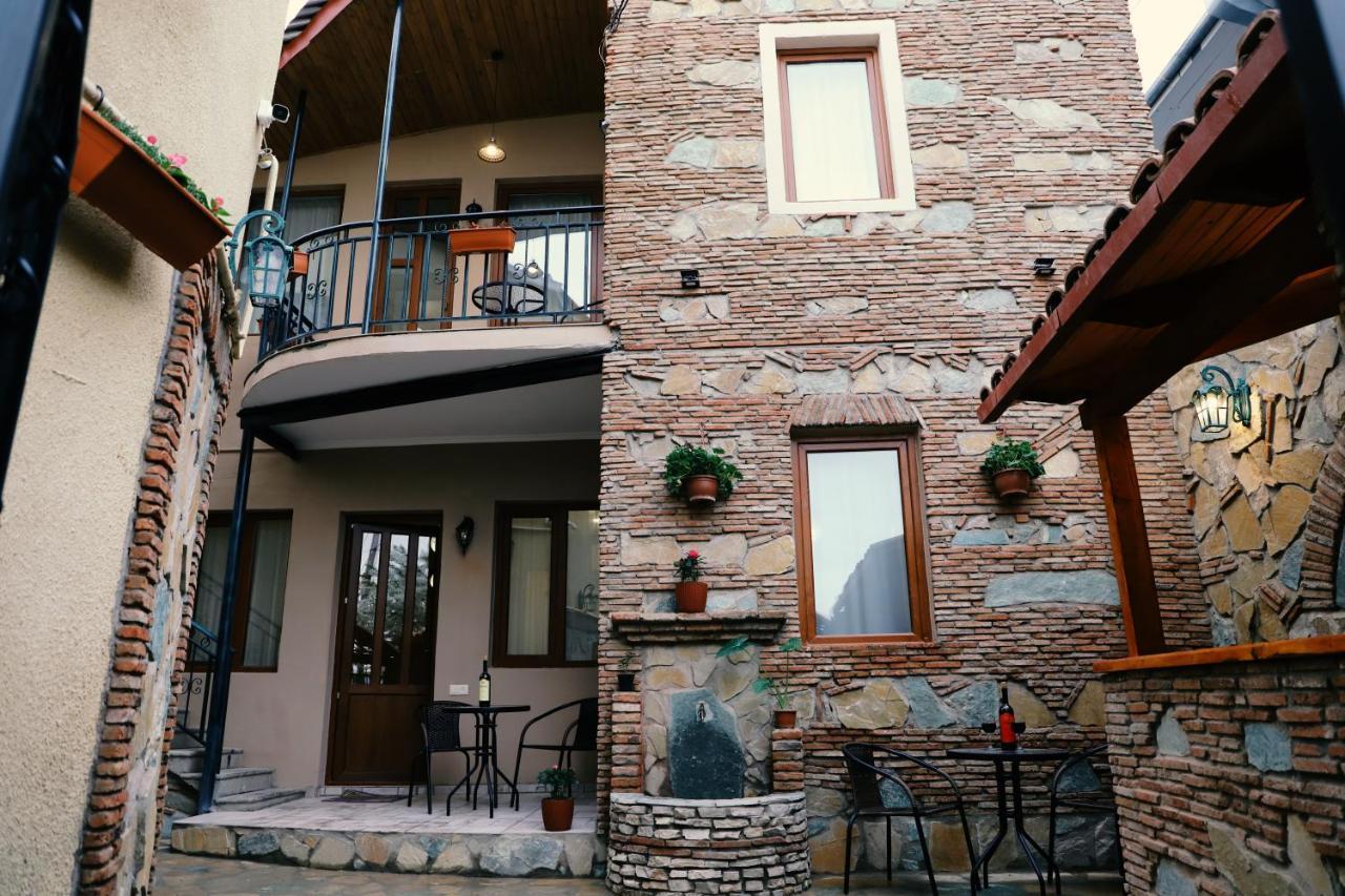 Apartments With Wine Cellar In Old Tbilissi Extérieur photo