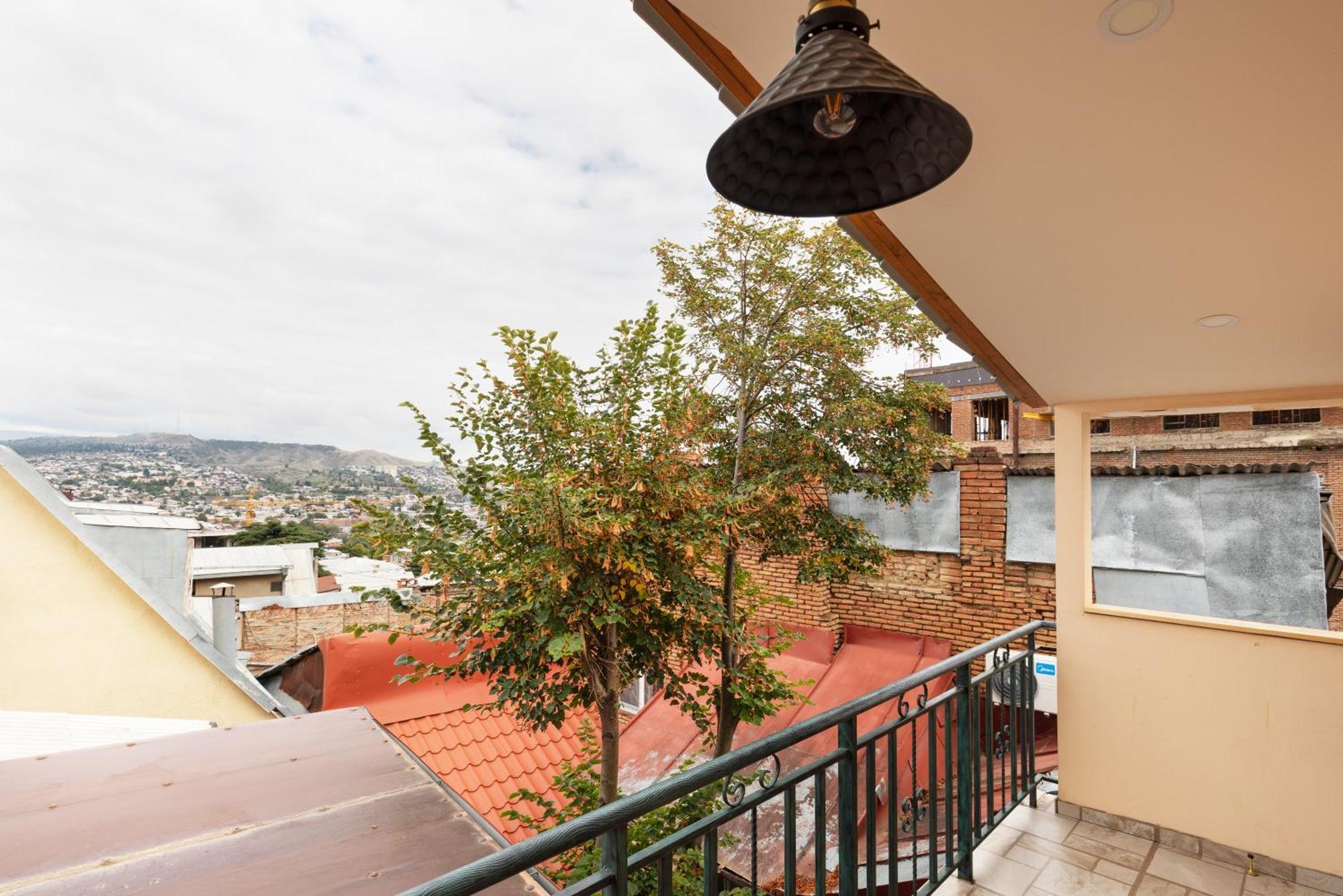 Apartments With Wine Cellar In Old Tbilissi Extérieur photo