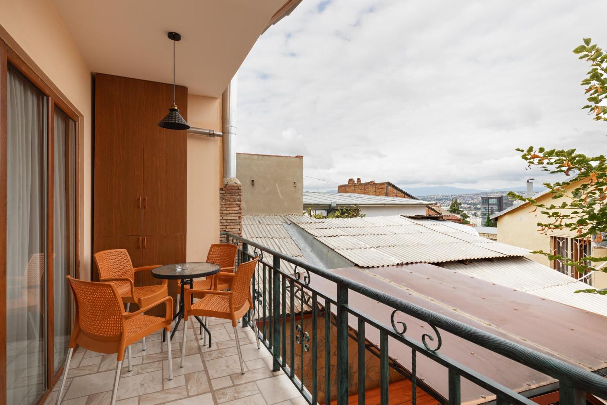 Apartments With Wine Cellar In Old Tbilissi Extérieur photo