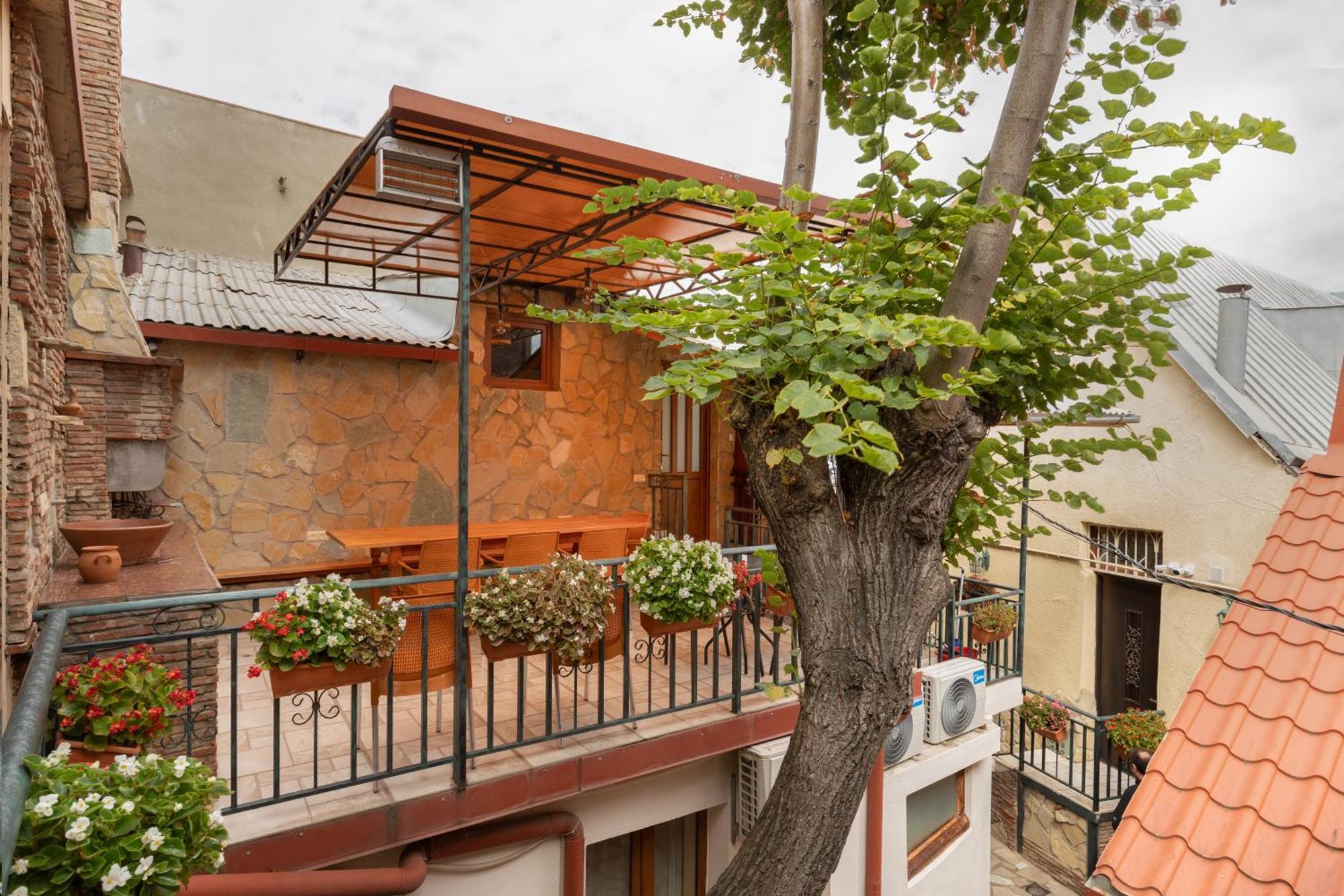 Apartments With Wine Cellar In Old Tbilissi Extérieur photo