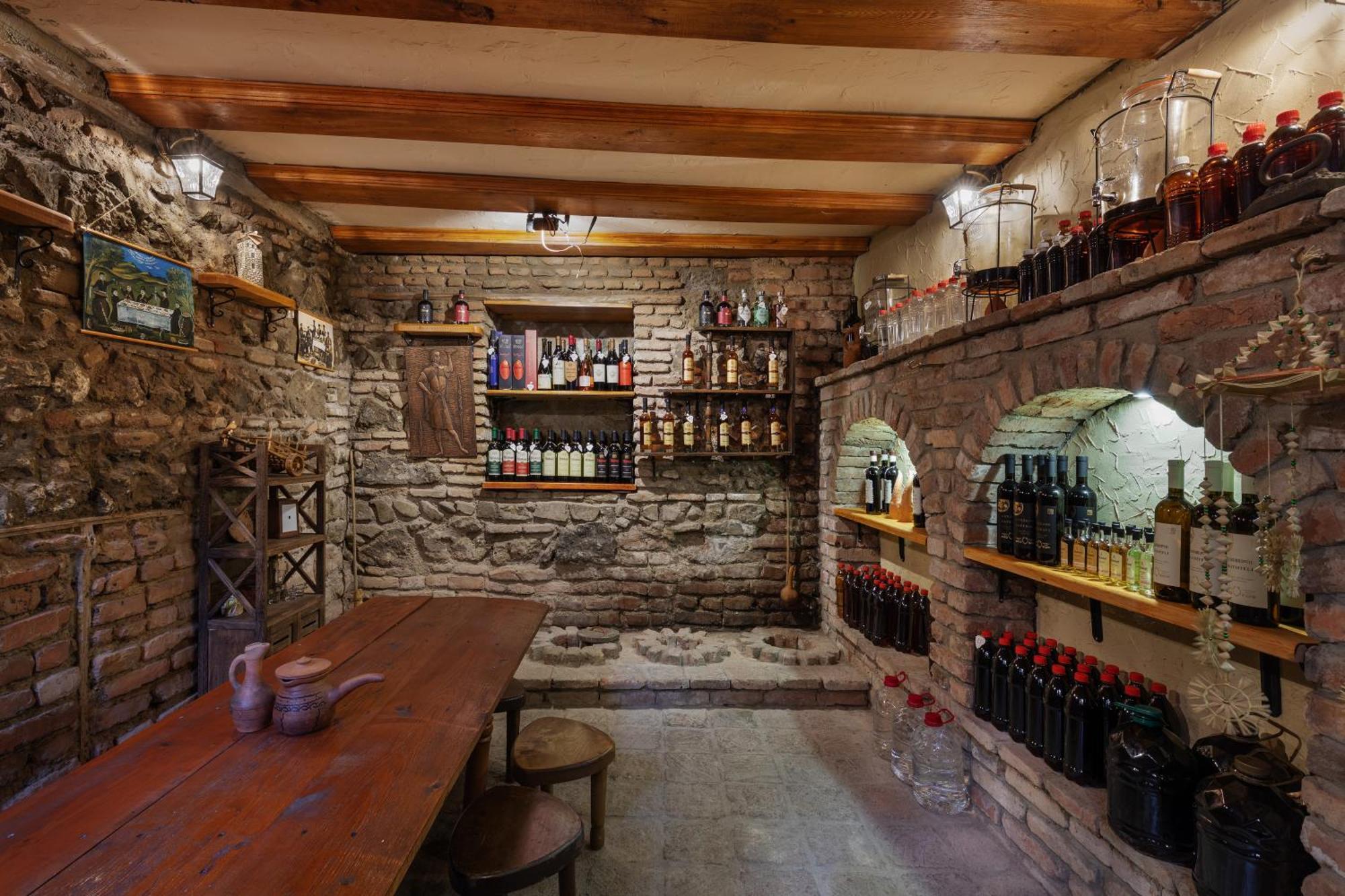 Apartments With Wine Cellar In Old Tbilissi Extérieur photo