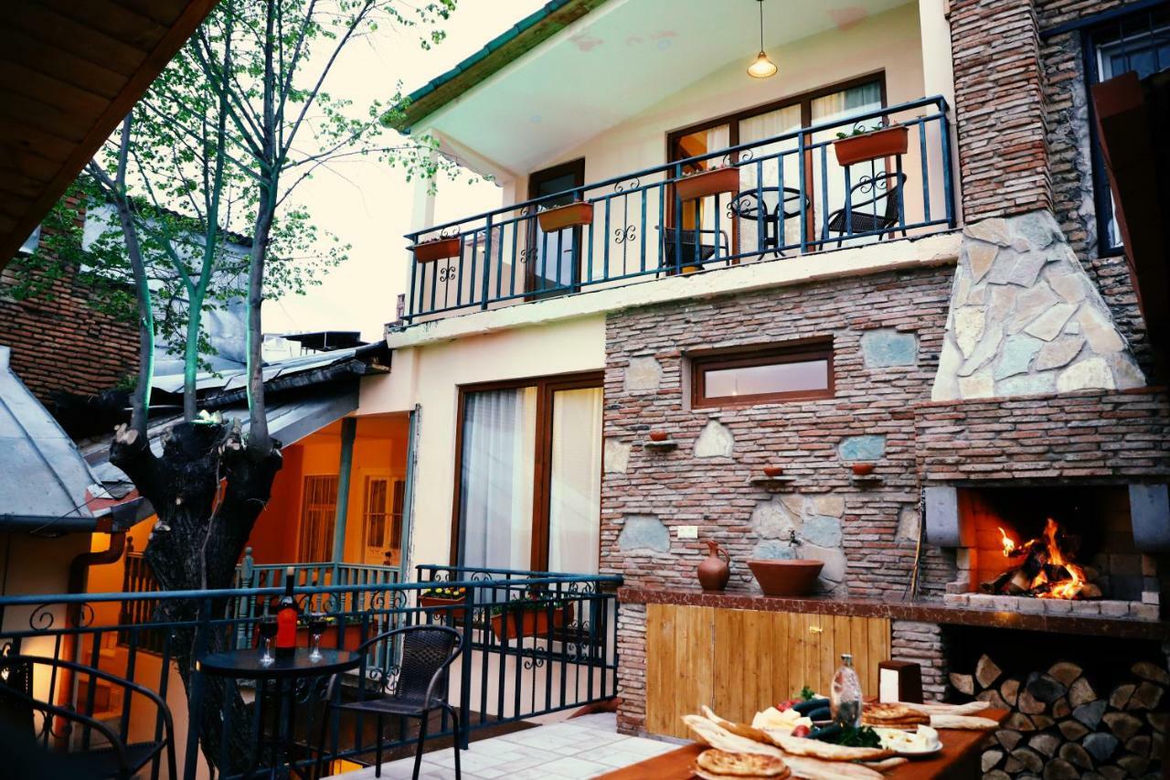 Apartments With Wine Cellar In Old Tbilissi Extérieur photo