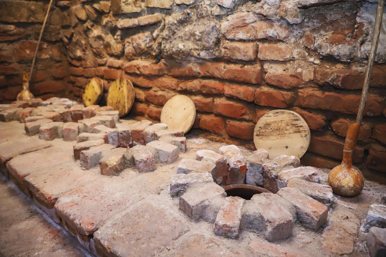 Apartments With Wine Cellar In Old Tbilissi Extérieur photo